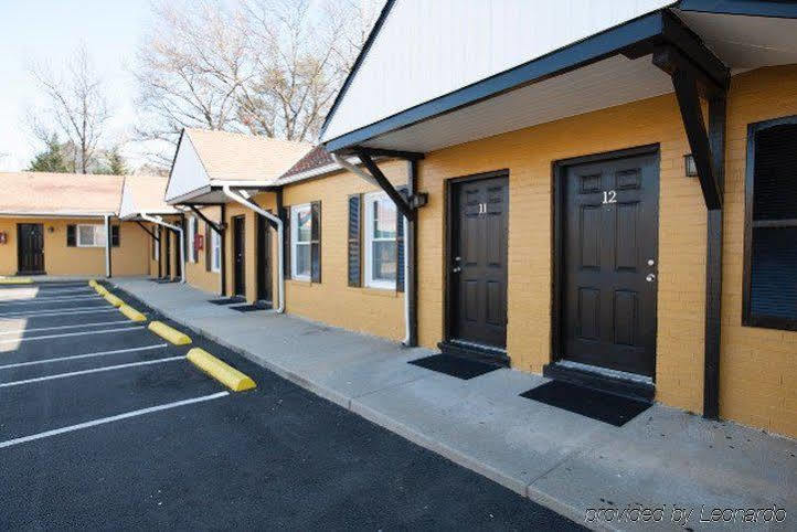 Red Carpet Inn, Alexandria Exterior photo